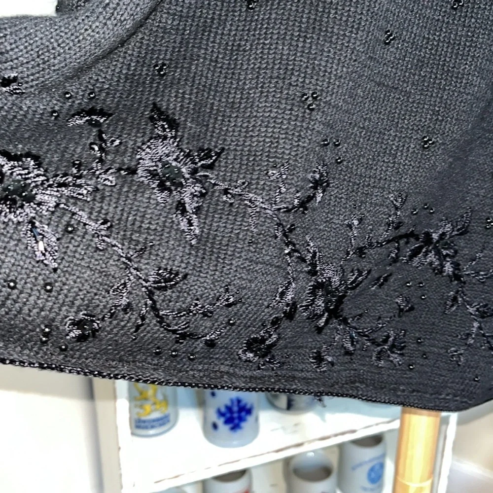 💙Tiara International XL Beautiful embroidered beaded crewneck tunic sweater - Picture 6 of 7